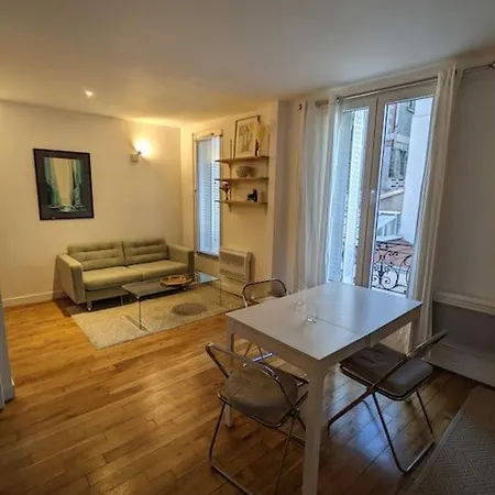 Apartment La Campagne A Deux Pieces 42m2 Paris