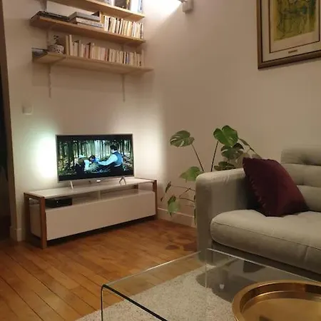 Apartment La Campagne A Deux Pieces 42m2 Paris